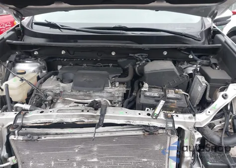 2015 Toyota Rav4 Xle из США, поврежденный, VIN 2T3RFREV1FW261589